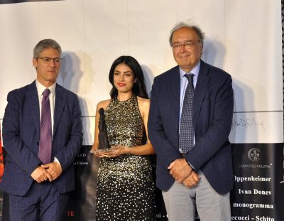 Premiazione dell'attrice Giorgia Fiori, socia AICARM